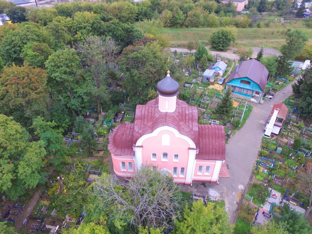 Церковь Воскресения Христова на Афанасьевском кладбище (новая), Орёл (Орёл, город, Орловская область). общий вид в ландшафте, Вид с севера, фото с квадрокоптера.