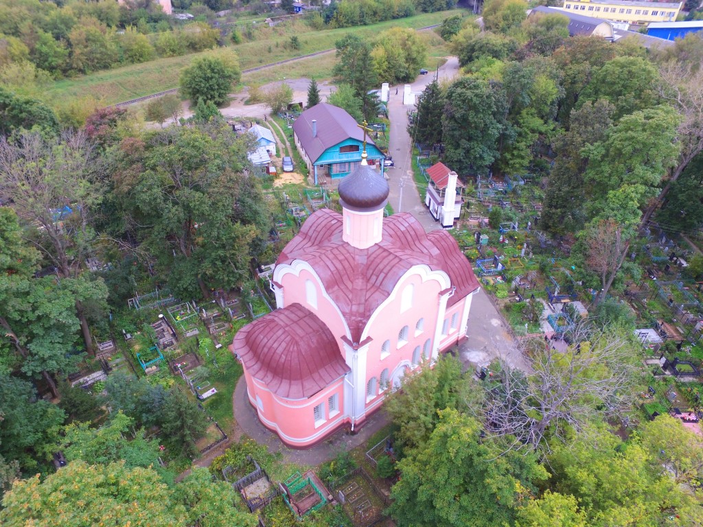 Орёл. Церковь Воскресения Христова на Афанасьевском кладбище (новая). общий вид в ландшафте, Вид с северо-востока, фото с квадрокоптера.