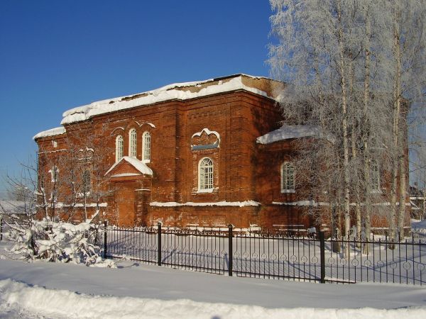 Окуловка. Церковь Александра Невского. фасады