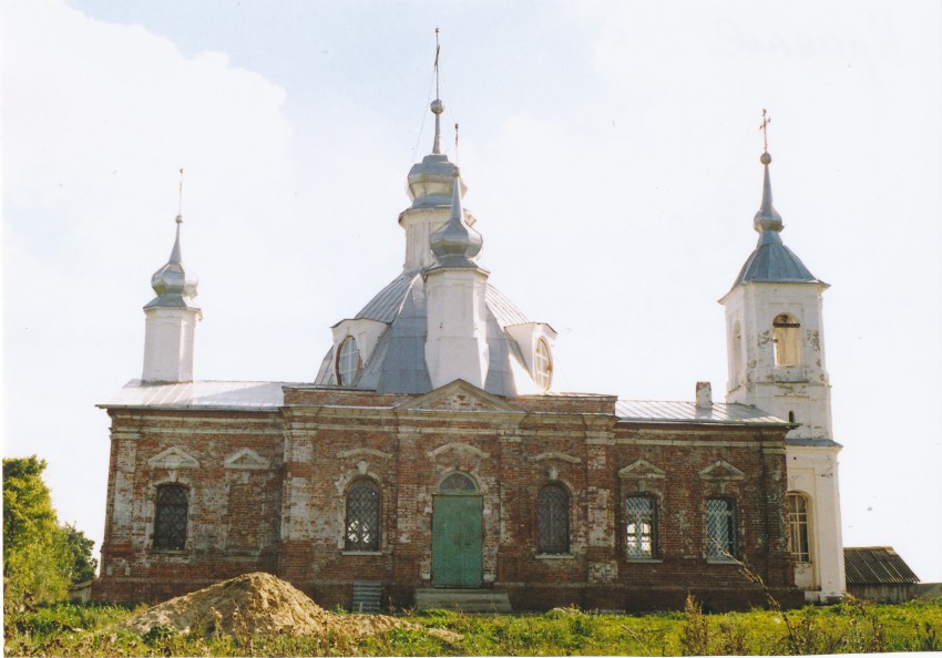 Церковь Троицы Живоначальной, Красное (Сапожковский район, Рязанская область). фасады