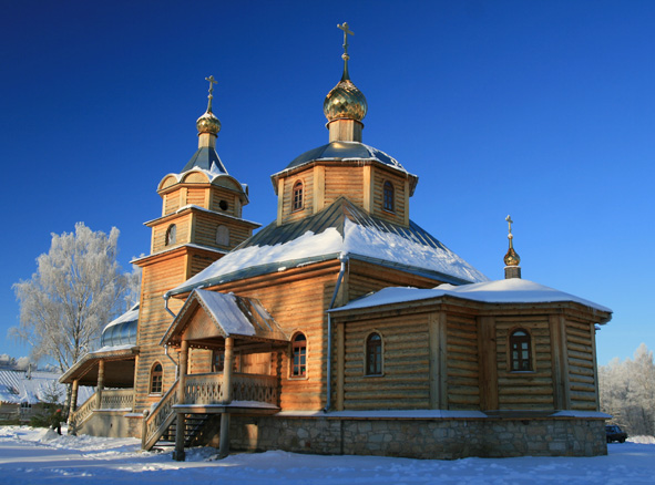 Благовещения Пресвятой Богородицы Никандрова пустынь. Церковь Николая и Александры, царственных страстотерпцев, Никандрова пустынь (Порховский район, Псковская область). фасады