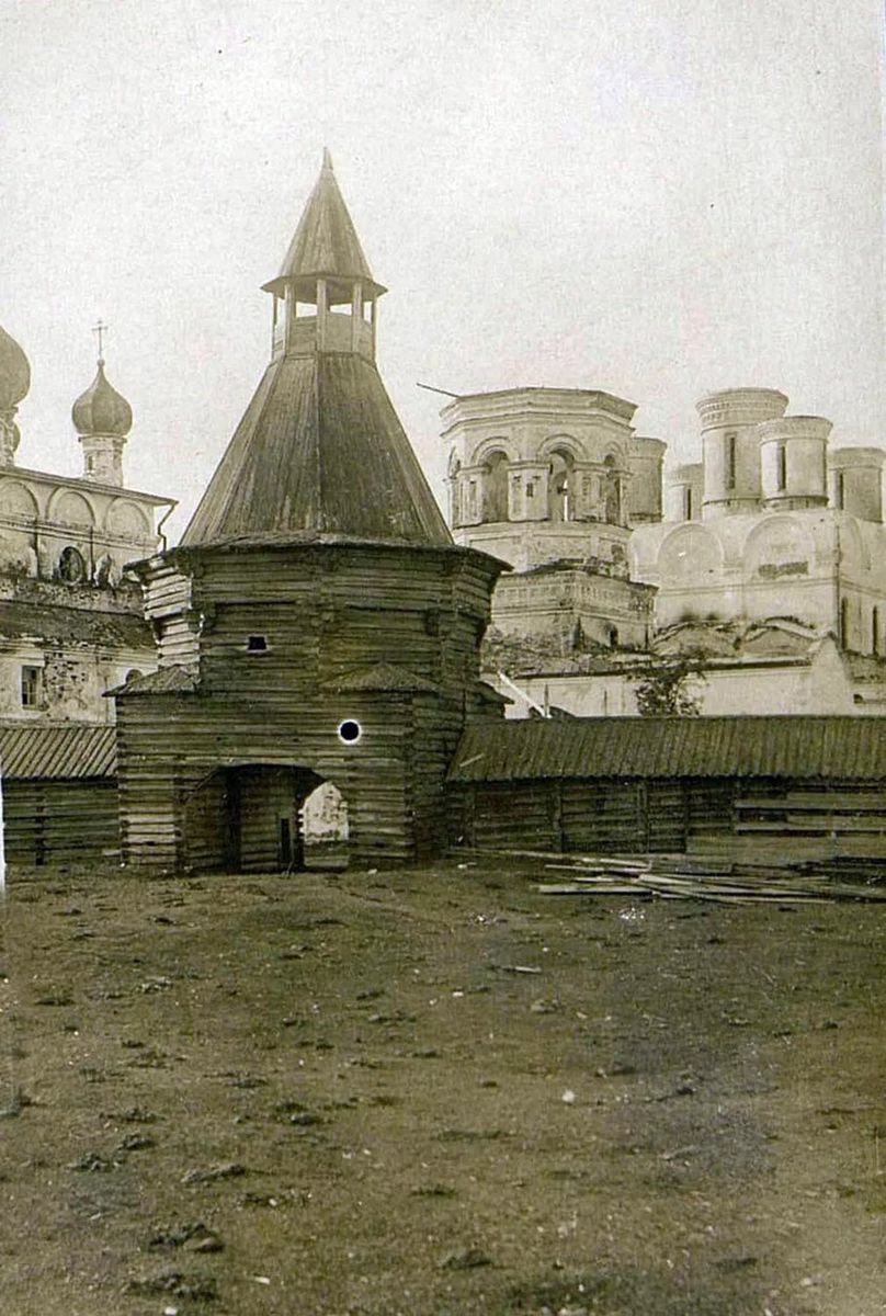 Воротная башня Николо-Корельского монастыря. Фото 1931-1933 г. Из коллекции Музея-заповедника Коломенское. , архивная фотография. Николаевский Корельский монастырь, Северодвинск (Северодвинск, город, Архангельская область)