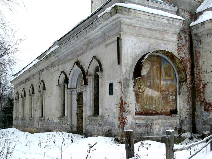 Церковь Георгия Победоносца, Подтеребово (Клинский городской округ, Московская область). архитектурные детали