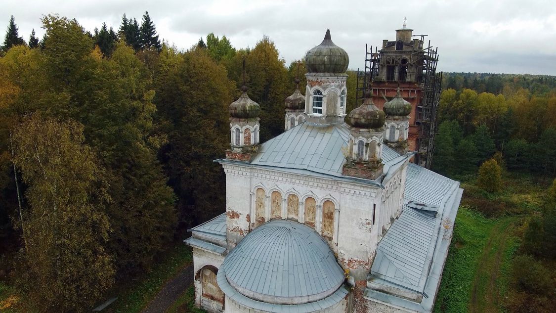 Церковь Георгия Победоносца, Подтеребово (Клинский городской округ, Московская область). архитектурные детали