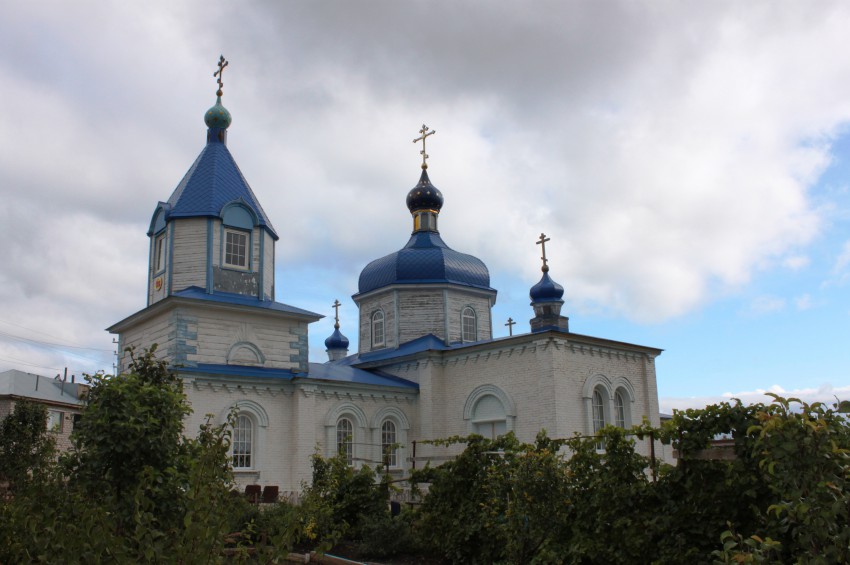 Церковь Покрова Пресвятой Богородицы, Студенцы (Саракташский район, Оренбургская область). фасады