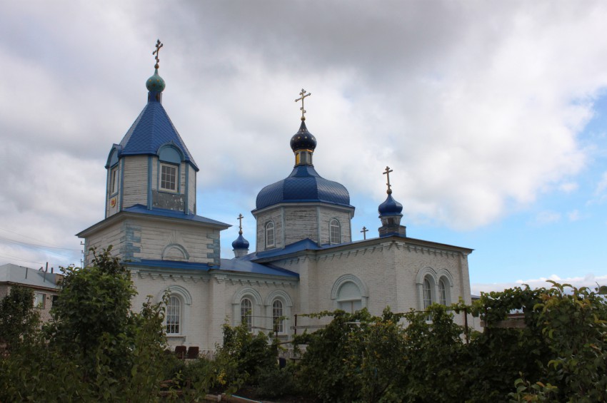 Студенцы. Церковь Покрова Пресвятой Богородицы. фасады