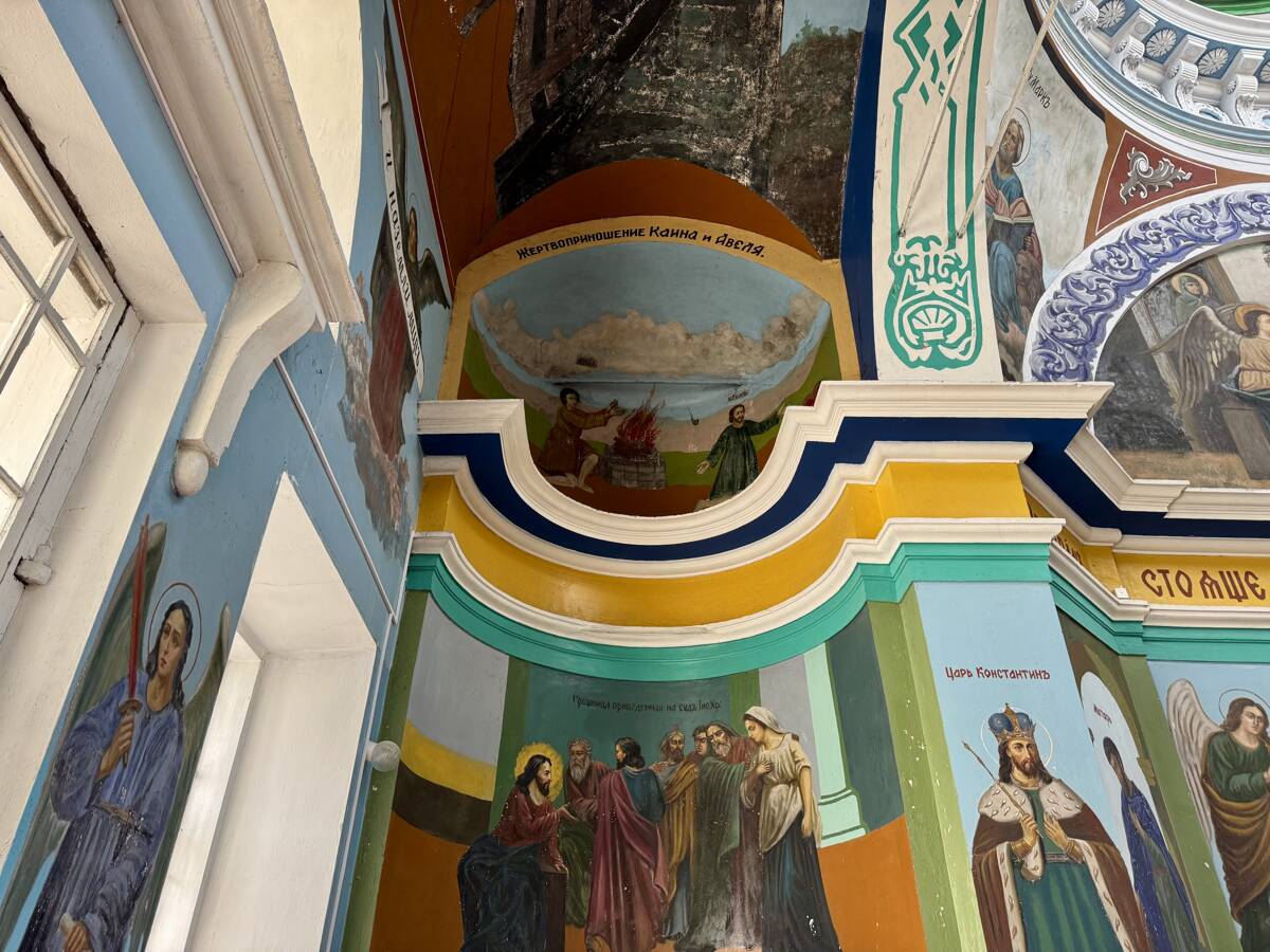 Церковь Троицы Живоначальной, Красный Бор (Шатковский район, Нижегородская область). интерьер и убранство, Росписи советского времени в главном объёме