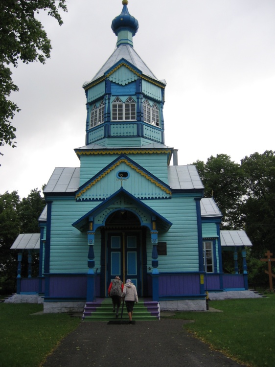 Церковь Покрова Пресвятой Богородицы, Хабовичи (Кобринский район, Беларусь, Брестская область). общий вид в ландшафте
