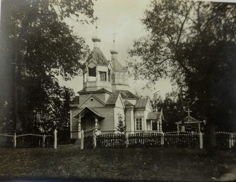 Хабовичи. Церковь Покрова Пресвятой Богородицы. архивная фотография, фото с сайта http://globus.tut.by/habovichi/index.htm#church