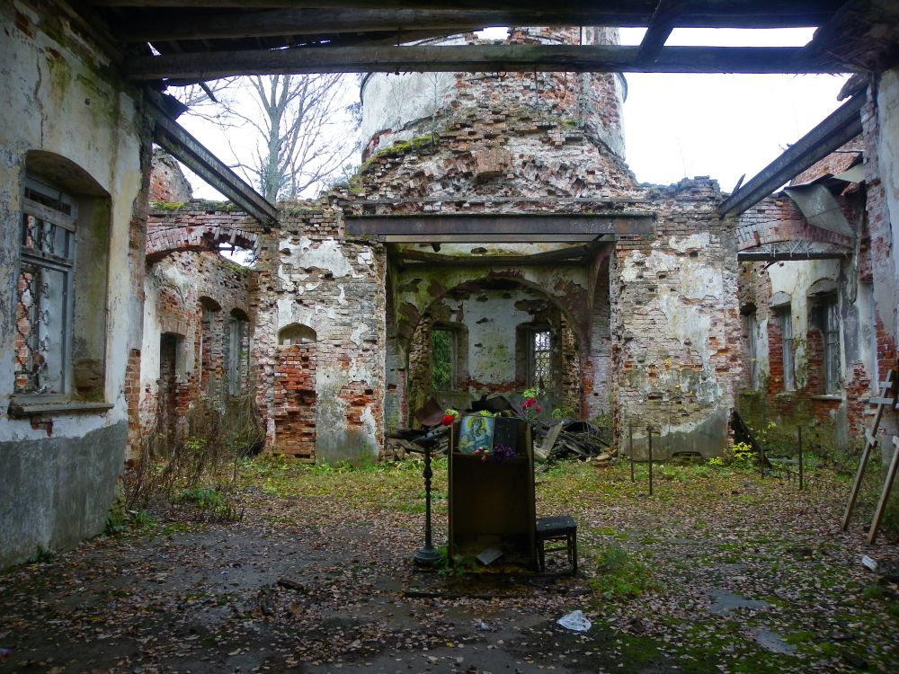 Церковь Михаила Архангела, Боровно (Окуловский район, Новгородская область). интерьер и убранство