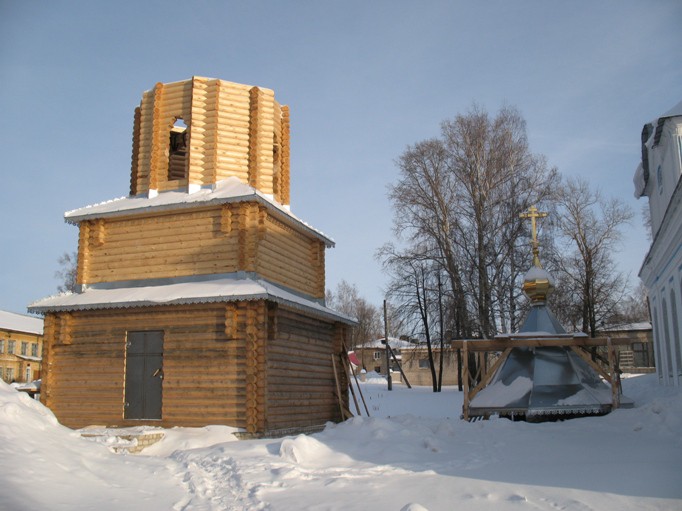 Церковь Спаса Нерукотворного Образа, Кумёны (Кумёнский район, Кировская область). документальные фотографии, Строящаяся колокольня