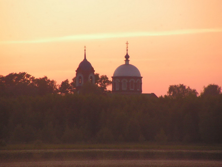 Стружаны. Церковь Успения Пресвятой Богородицы. художественные фотографии