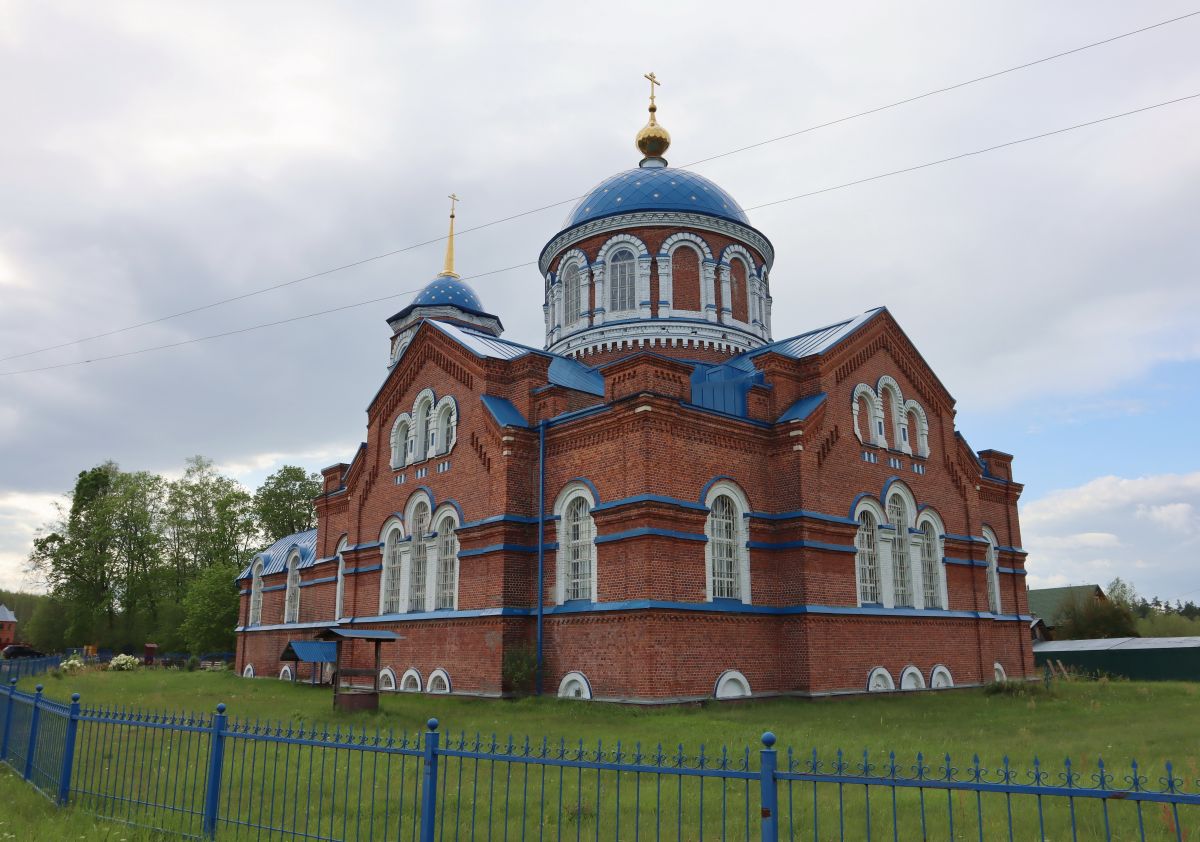 Церковь Успения Пресвятой Богородицы, Стружаны (Клепиковский район, Рязанская область). фасады, Вид с юго-востока