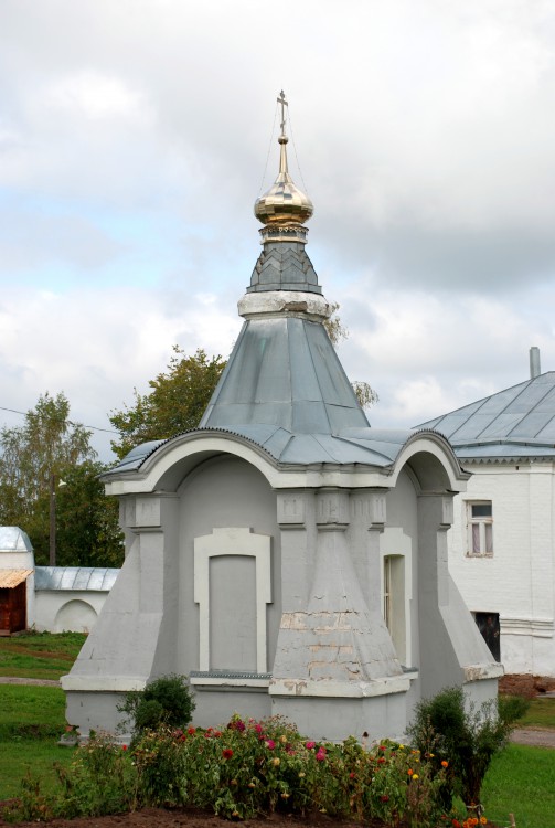 Гороховец. Троицкий Никольский мужской монастырь. Часовня-усыпальница П.П. Кожина. фасады, юго-восточный фасад