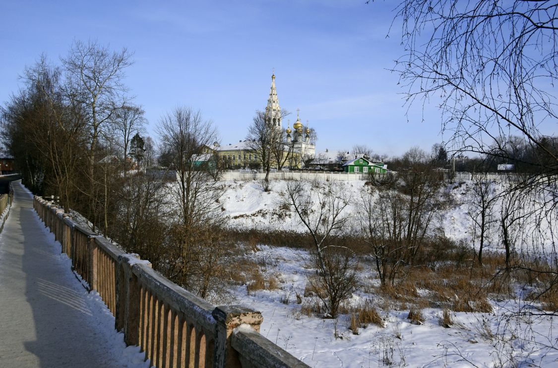 Приволжск. Никольский женский монастырь. художественные фотографии