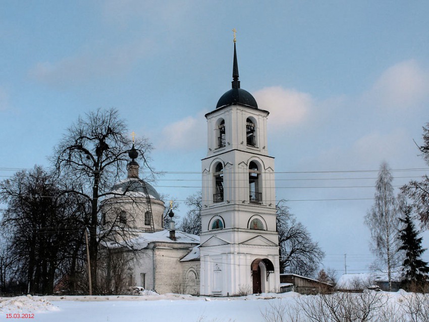 Большое Семёновское. Церковь Богоявления Господня (Симеона Столпника). общий вид в ландшафте