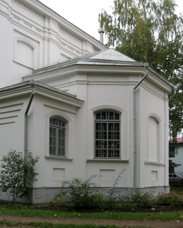 Церковь Николая Чудотворца, Тукумс (Тукумсский край, Латвия). архитектурные детали, Алтарная часть
