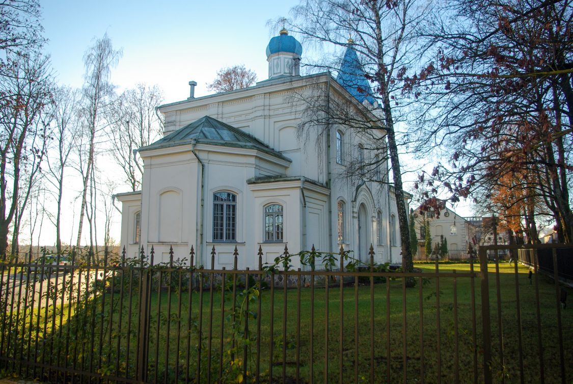 Тукумс. Церковь Николая Чудотворца. фасады, Алтарная часть церкви.