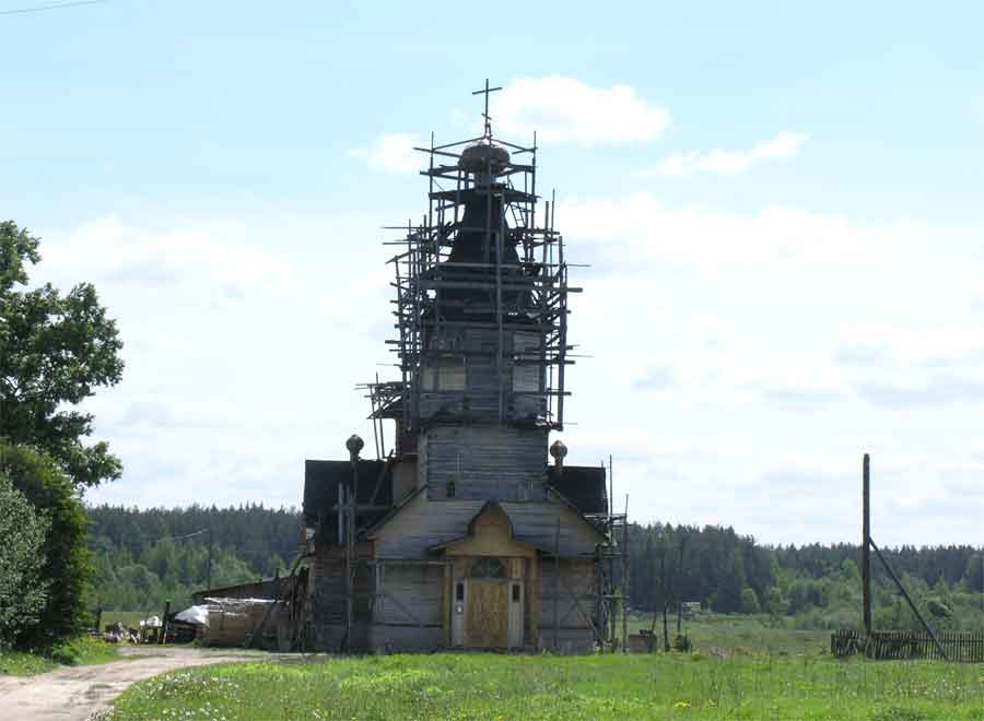 Церковь Иоанна Богослова, Песчивка (Опочецкий район, Псковская область). общий вид в ландшафте