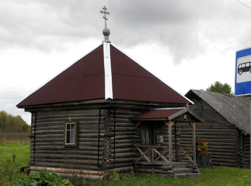 Часовня Нила Столобенского, Залазы (Струго-Красненский район, Псковская область). фасады