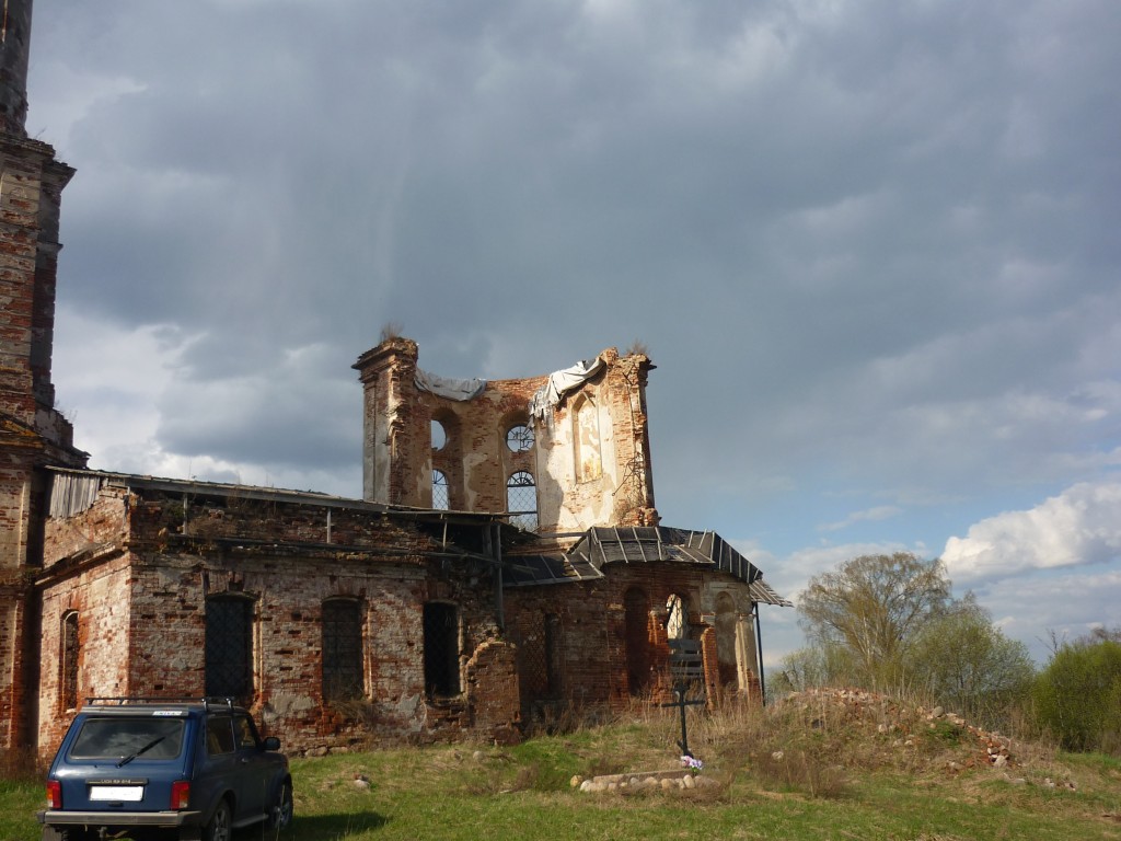 Новинка (Стерженский погост). Церковь Петра и Павла. архитектурные детали