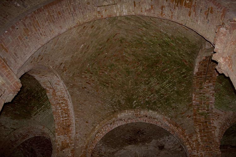 Церковь Троицы Живоначальной, Менюша (Шимский район, Новгородская область). архитектурные детали, Перекрытие центрального купола