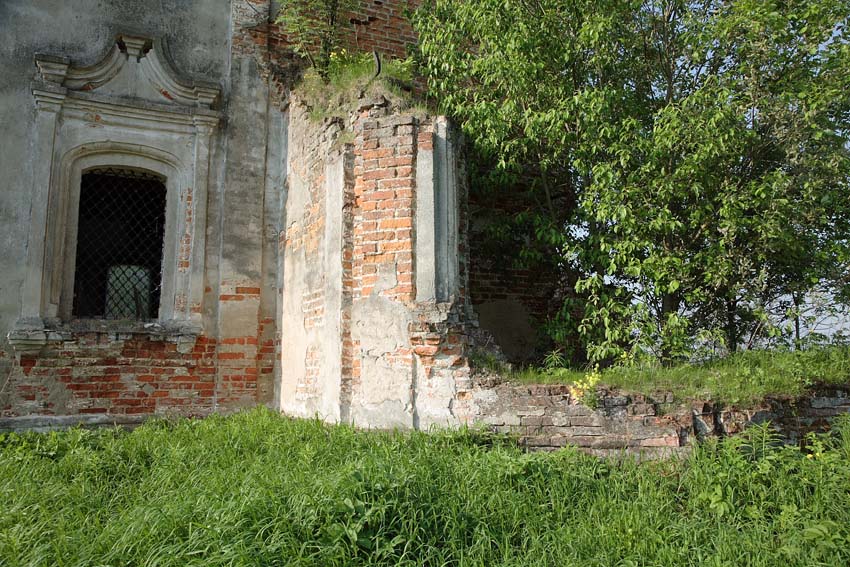 Церковь Преображения Господня, Лосьмино (Вяземский район, Смоленская область). архитектурные детали