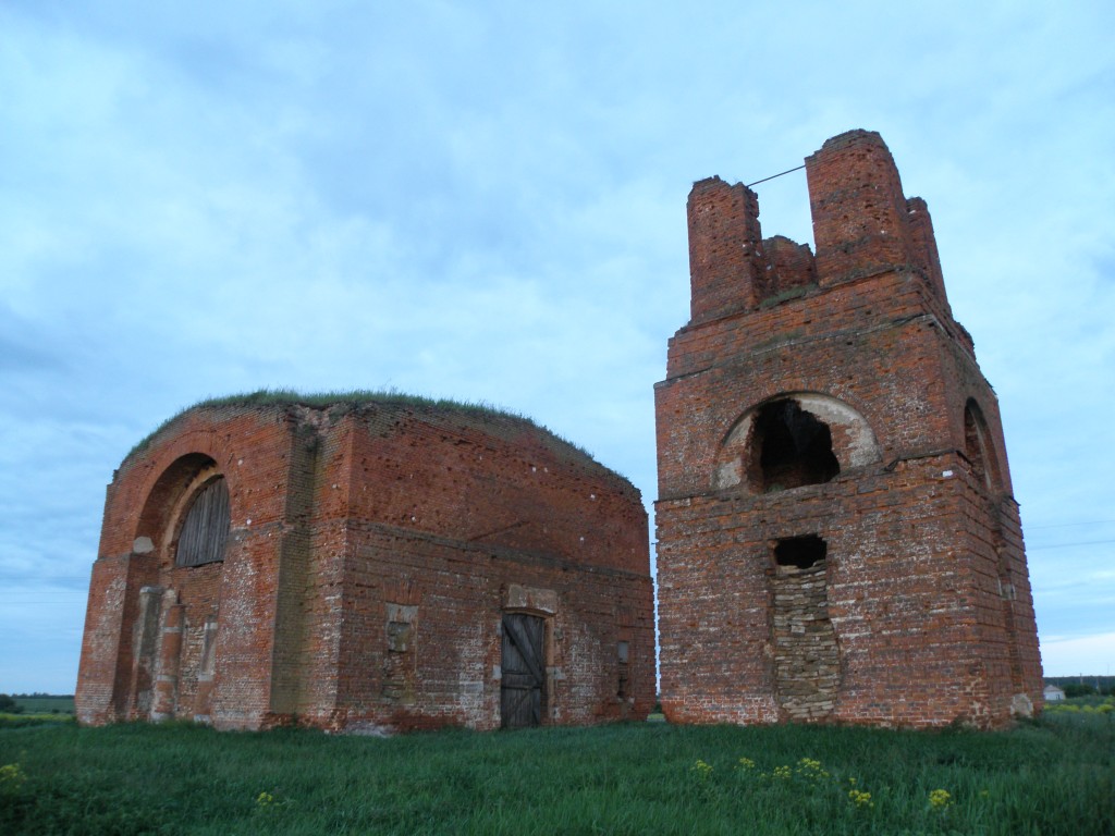 Церковь Михаила Архангела, Новомихайловка (Корсаковский район, Орловская область). фасады