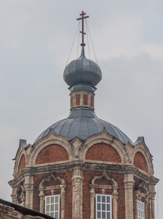 Церковь Иоанна Богослова, Жокино (Захаровский район, Рязанская область). архитектурные детали, Завершение основного объема