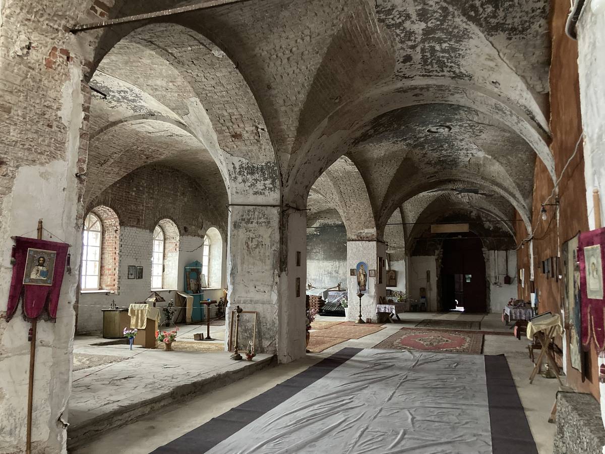 Вид с северо-востока на южный придел , интерьер и убранство. Церковь Иоанна Богослова, Жокино (Захаровский район, Рязанская область)