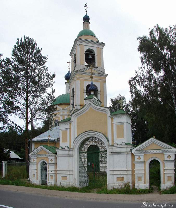 Покров. Церковь Покрова Пресвятой Богородицы. фасады