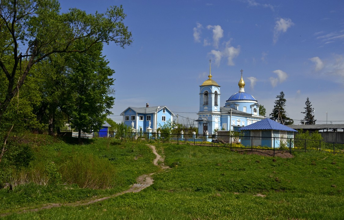 Церковь Владимирской иконы Божией Матери, Дубна (Чеховский городской округ, Московская область). общий вид в ландшафте