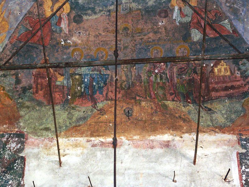 Церковь Троицы Живоначальной, Красное Сумароково (Нерехтский район, Костромская область). интерьер и убранство, Свод четверика. Сюжет - Распятие Христа
