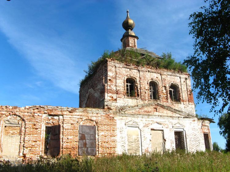Церковь Троицы Живоначальной, Дмитриевское (Сурковский с/с) (Череповецкий район, Вологодская область). фасады