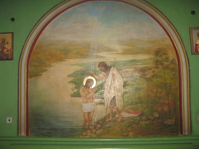 Церковь Троицы Живоначальной (новая), Гостагаевская (Анапа, город, Краснодарский край). интерьер и убранство, Икона-роспись на стене внутри храма. Роспись сделана ныне покойной матушкой Отца Николая. 