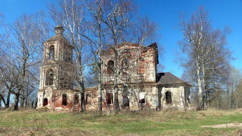 Ершово. Церковь Воскресения Христова. общий вид в ландшафте