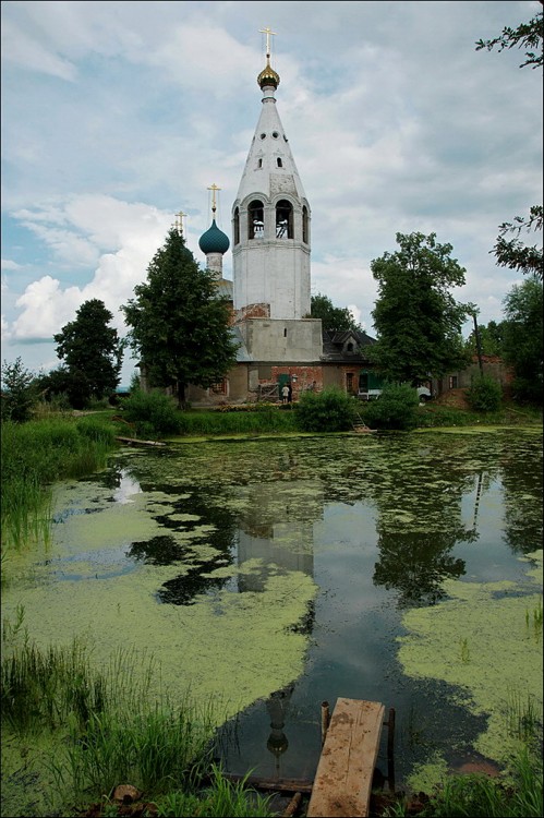 Лучинское. Церковь Иоакима и Анны. художественные фотографии