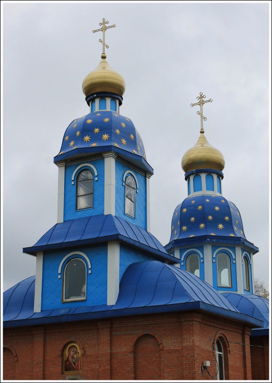 Церковь Казанской иконы Божией Матери, Ушаки (Тосненский район, Ленинградская область). архитектурные детали