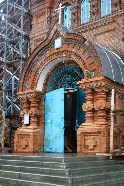 Собор Троицы Живоначальной, Оса (Осинский район, Пермский край). архитектурные детали