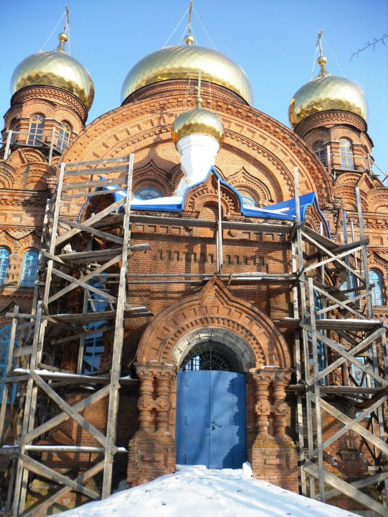 Собор Троицы Живоначальной, Оса (Осинский район, Пермский край). архитектурные детали