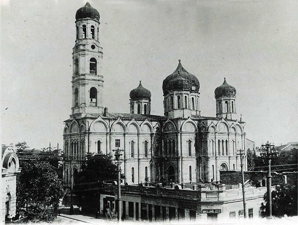 Кафедральный собор Успения Пресвятой Богородицы, Одесса (Одесса, город, Украина, Одесская область). архивная фотография, Вид с юго-западной стороны. Фото 1942 г. с аукциона e-bay.de