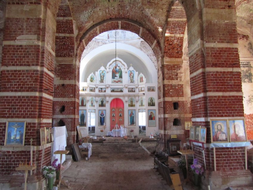 Церковь Казанской иконы Божией Матери, Дединово (Луховицкий городской округ, Московская область). документальные фотографии, вид от главного входа
