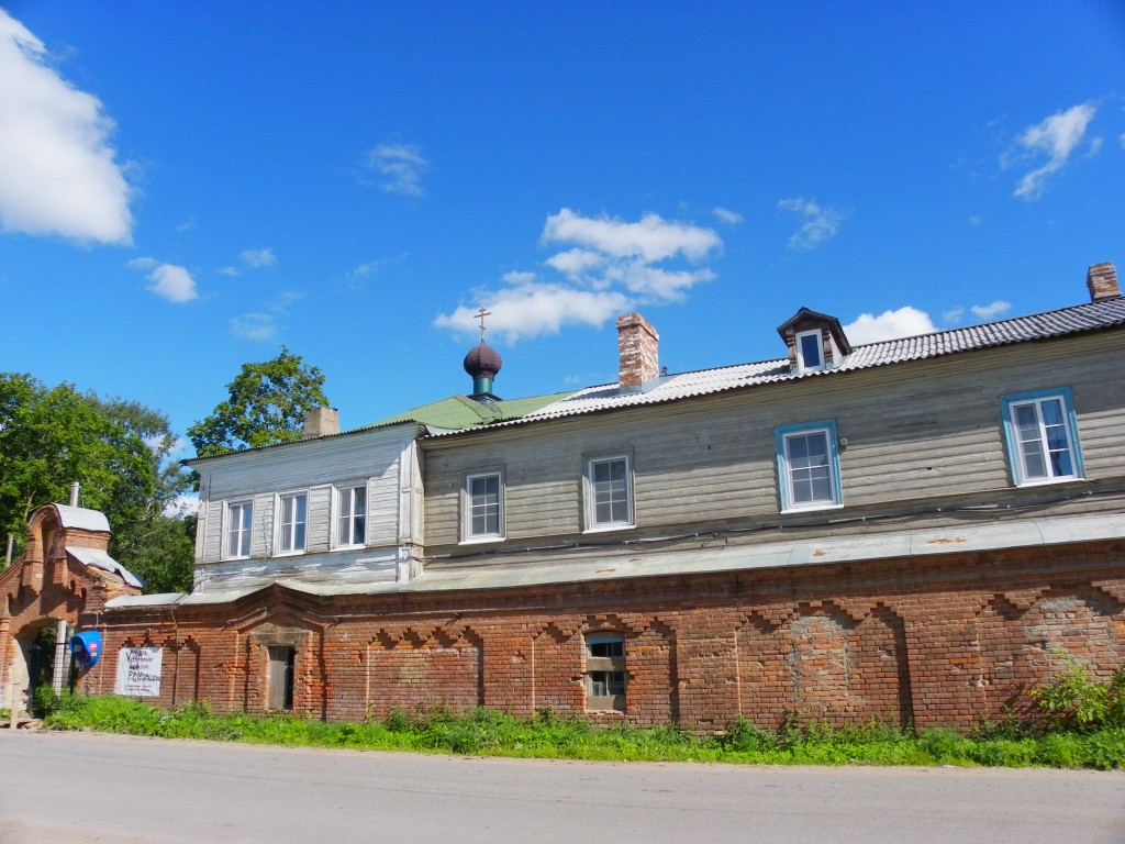 Пятогорский монастырь, Курковицы (Волосовский район, Ленинградская область). фасады