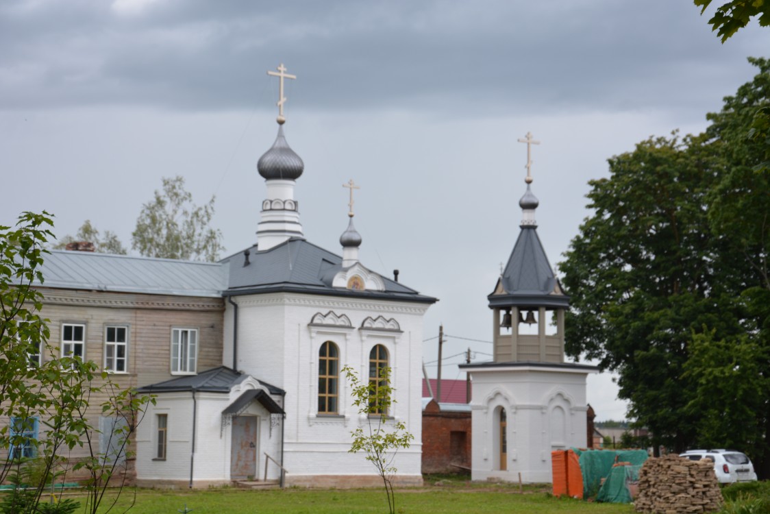 Курковицы. Пятогорский монастырь. общий вид в ландшафте