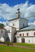 Вологда. Воздвижения Креста Господня на Архиерейском двору, надвратная церковь