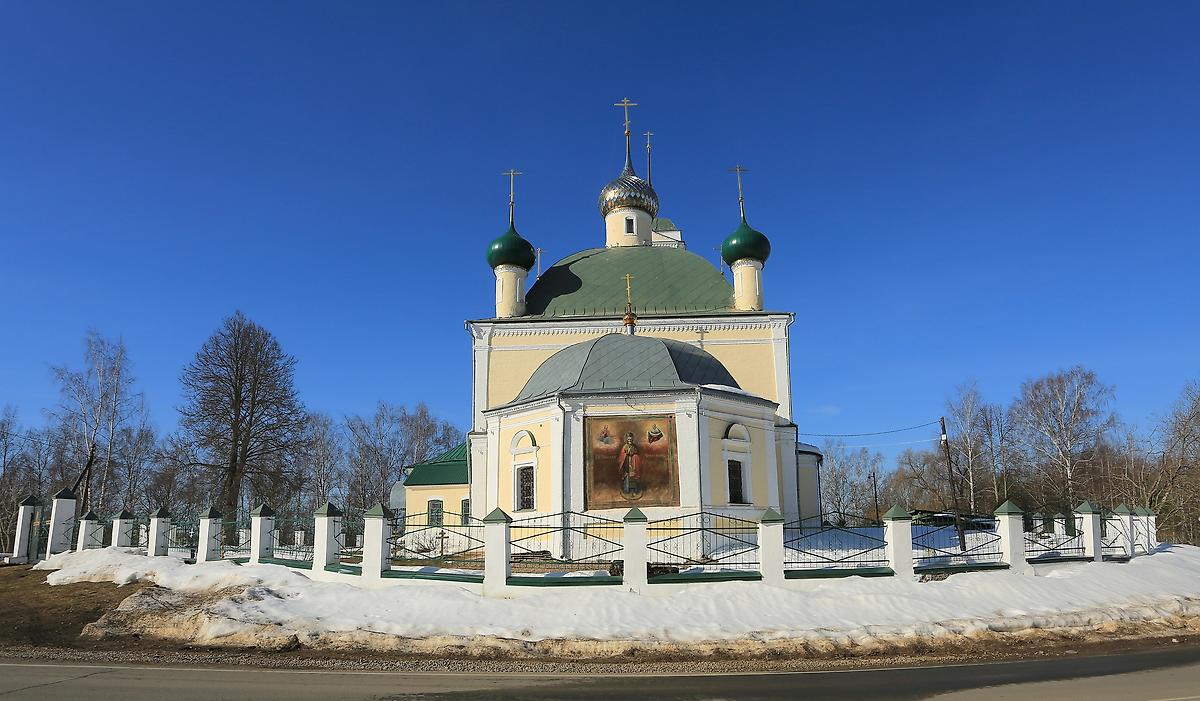 общий вид в ландшафте. Церковь Николая Чудотворца, Вашка (Переславский район и г. Переславль-Залесский, Ярославская область)