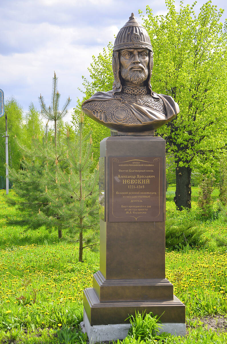 Ефремов. Храмовый комплекс. Церкви Троицы Живоначальной и Михаила Архангела. дополнительная информация