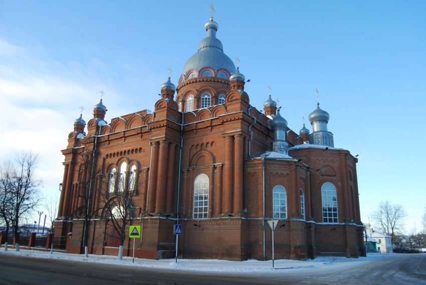 Собор Троицы Живоначальной, Обоянь (Обоянский район, Курская область). фасады