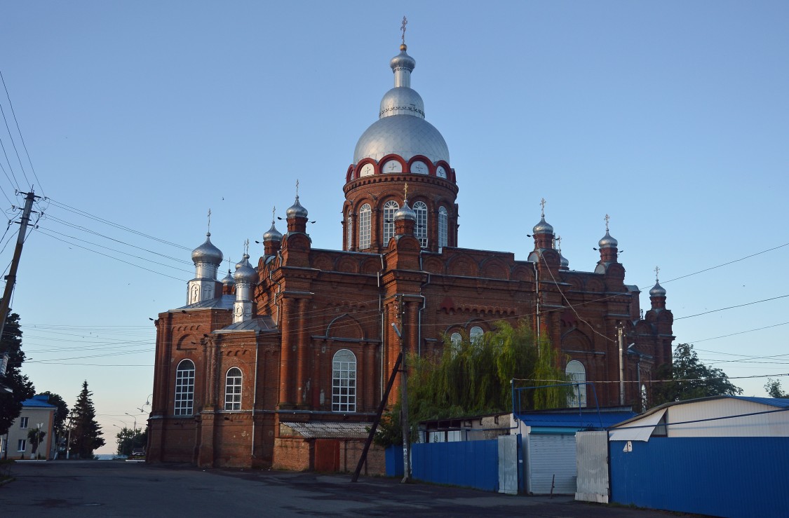 Собор Троицы Живоначальной, Обоянь (Обоянский район, Курская область). фасады