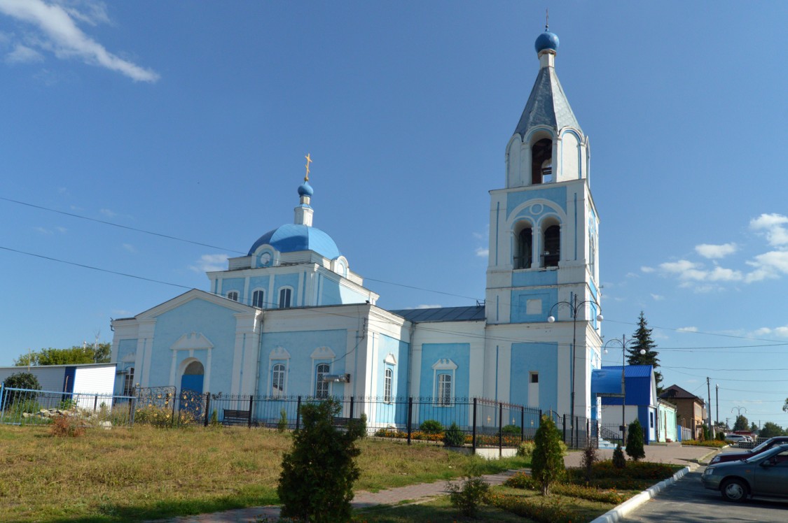 Обоянь. Церковь Смоленской иконы Божией Матери. фасады